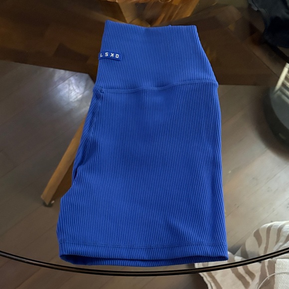 Blue Bella - Picture 3 of 3